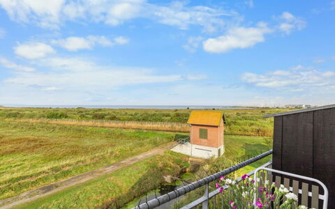 Alitta - 240M from the Sea: Blue, Cottage, House, Home, Farmhouse, Estate, Siding