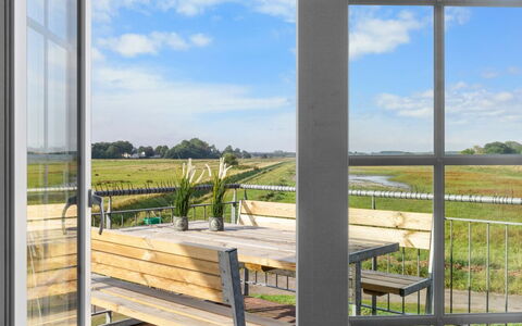 Alitta - 240M from the Sea: Blue, Cottage, House, Home, Farmhouse, Estate, Siding