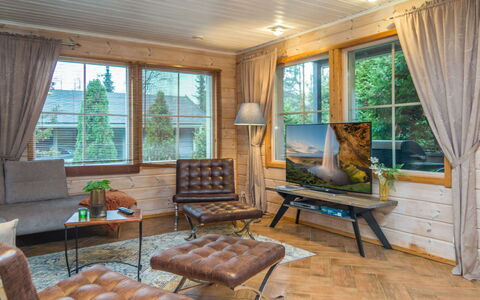 Tahkon Polar: Furniture, Interior Design, Flooring, Wood, Couch, Floor, Ceiling, Living Room, Television, Home