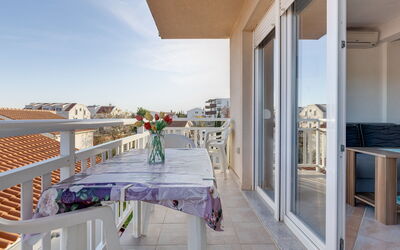 Accommodation:&nbsp;Beach Vibes 110.5
