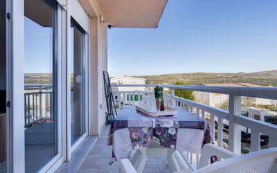 Accommodation:&nbsp;Beach Vibes 110.1