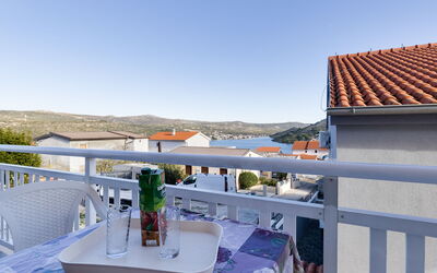 Accommodation:&nbsp;Beach Vibes 110.1