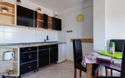 Accommodation:&nbsp;Beach Vibes 110.5