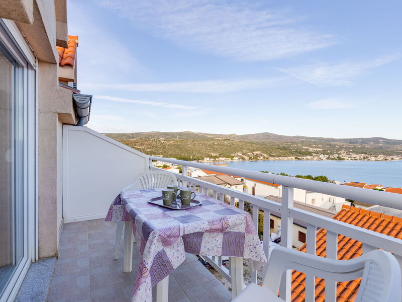 Accommodation:&nbsp;Beach Vibes 110.6