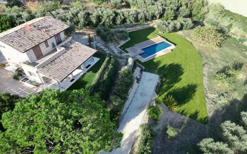 Villa Carciofa: Residential Area, Home, House, Estate, Roof, Cottage, Suburb, Mansion, Garden, Landscaping