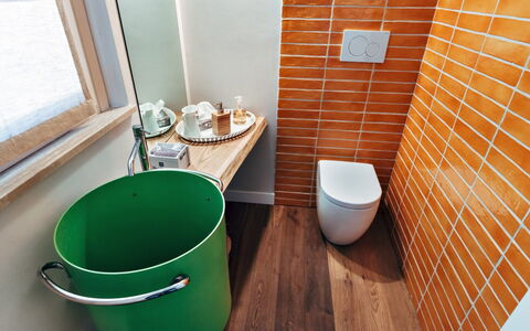 Villa Carciofa: Toilet Seat, Flooring, Floor, Toilet, Bathroom, Plumbing Fixture, Tile, Plumbing, Ceramic, Wood Stain