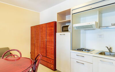 Accommodation:&nbsp;Rina Sea Apartments 600.1