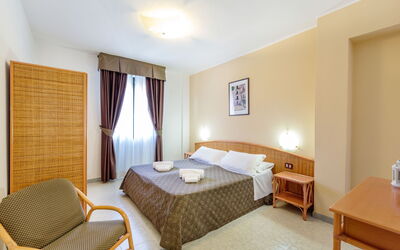 Accommodation:&nbsp;Rina Sea Apartments 600.2