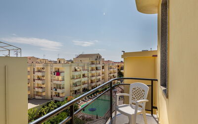 Accommodation:&nbsp;Rina Sea Apartments 600.2
