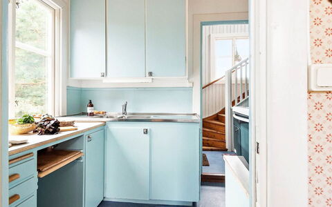 Orranäsgården: Interior Design, Wood, Flooring, Countertop, Kitchen, Cabinetry, Floor, Kitchen Appliance, Room, Kitchen Sink