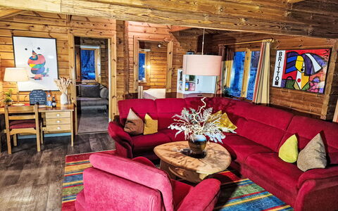 Freigeist: Wood, Furniture, Interior Design, Couch, Living Room, Ceiling, Room, Home, Chair