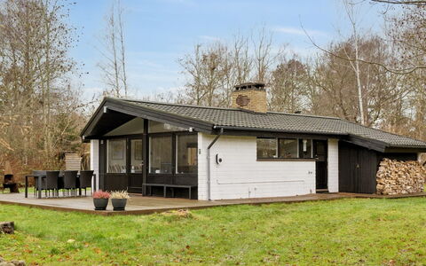 Ordan - 140M to the Fjord: Home, Cottage, Porch, Siding, Farmhouse, Outdoor Structure