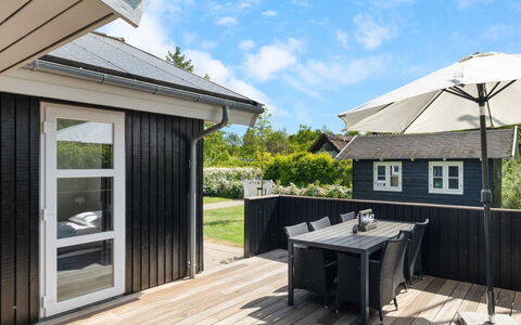 Merrit - 280M from the Sea: Wood, Home, Roof, House, Siding, Plank, Deck, Cottage, Door, Porch