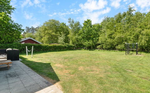 Merrit - 280M from the Sea: Tree, Grass, Shrub, Garden, Land Lot, Lawn, Plain, Shade, Landscaping