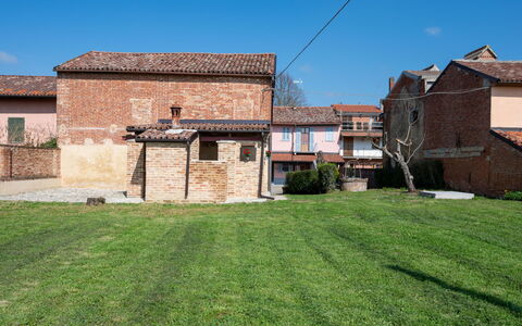 Penango 200: Residential Area, Home, House, Door, Apartment, Suburb, Balcony, Courtyard, Yard, Driveway