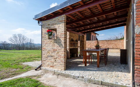 Penango 200: Residential Area, Home, House, Door, Apartment, Suburb, Balcony, Courtyard, Yard, Driveway