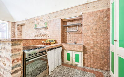 Accommodation:&nbsp;Barba Pipin 200.1