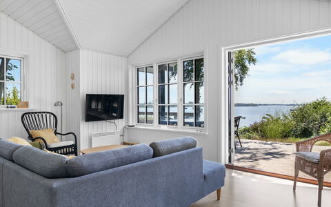 Edvardsine - 40M from the Sea: Blue, Cottage, House, Home, Farmhouse, Estate, Siding