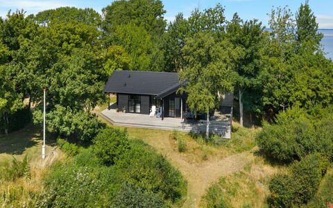 Edvardsine - 40M from the Sea: Blue, Cottage, House, Home, Farmhouse, Estate, Siding