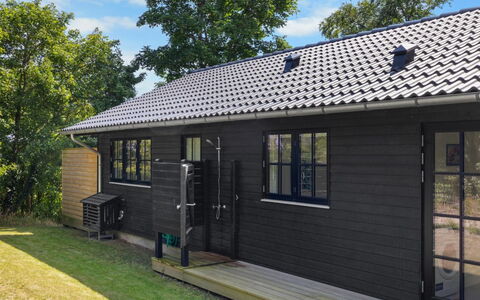 Edvardsine - 40M from the Sea: Blue, Cottage, House, Home, Farmhouse, Estate, Siding