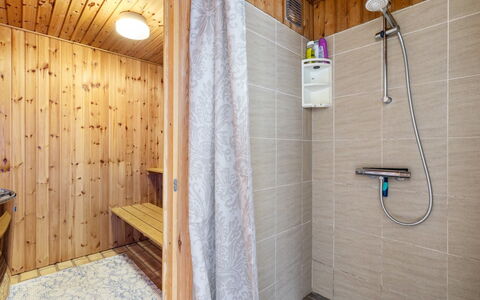 Ina - 210M from the Sea: Flooring, Wood, Floor, Interior Design, Plumbing Fixture, Plumbing, Ceiling, Bathroom, Room, Shower