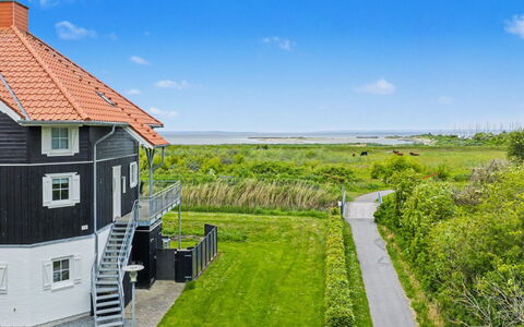 Babo - 250M from the Sea: Grass, Home, House, Roof, Land Lot, Cottage, Estate, Lawn, Porch, Shade