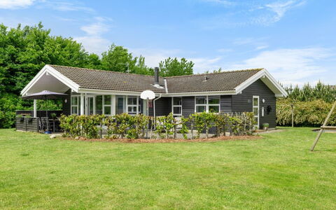 Moa - 350M from the Sea: Building, House, Home, Roof, Cottage, Residential Area, Porch, Land Lot, Farmhouse, Estate