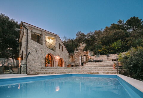 Villa Bogijeva Cliff House, Stunning View: Estate, Hacienda, Swimming Pool, Villa, Stairs