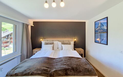 Chez Gredia: Interior Design, Flooring, Ceiling, Floor, Furniture, Room, Bedroom, Wood, Bed, Lighting
