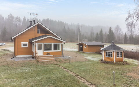 Joutsenranta: Wood, House, Cottage, Home, Roof, Land Lot, Rural Area, Siding, Log Cabin, Garden Buildings
