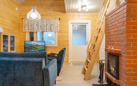 Joutsenranta: Wood, Home, House, Ceiling, Room, Log Cabin, Cottage, Wood Stain, Hardwood, Wood Flooring