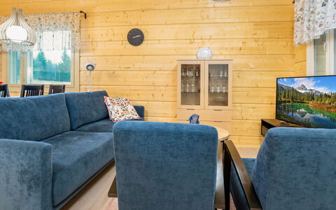 Joutsenranta: Furniture, Interior Design, Couch, Wood, Flooring, Living Room, Room, Floor, Home, Ceiling