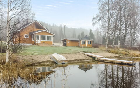 Joutsenranta: Wood, Cottage, Wood Stain, Hardwood, Log Cabin, Plank, Ceiling, Natural Material, Lumber, Garden Buildings