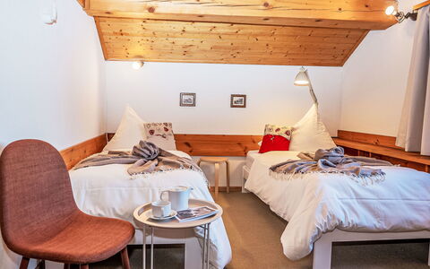 Chesa la Drosa Ab: Furniture, Interior Design, Wood, Ceiling, Flooring, Floor, Bedroom, Bed, Room, Lighting