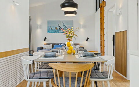Seelykke (304): Furniture, Interior Design, Chair, Flooring, Wall, Light Fixture, Wood, Dining Room, Table, Ceiling