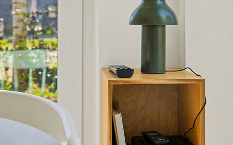 Seemomente (615): Furniture, Lighting, Interior Design, Room, Shelving, Wood Stain, Loudspeaker, Hardwood, Lamp, Plywood