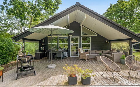 Iorund - 10Km from the Sea: Roof, Home, Cottage, Garden, Estate, Porch, Shade, Siding, Lawn, Yard