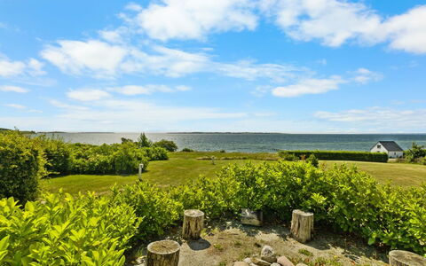 Ubavka - 100M from the Sea: Blue, Cottage, House, Home, Farmhouse, Estate, Siding