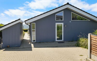 Ubavka - 100M from the Sea
