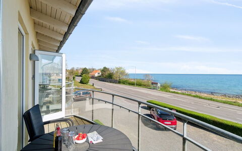 Juna - 50M from the Sea: Blue, Cottage, House, Home, Farmhouse, Estate, Siding