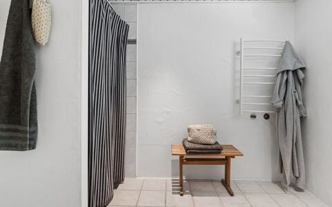 Karlotta - 500M from the Sea: Flooring, Interior Design, Floor, Ceiling, Towel, Room, Tile, Plumbing Fixture, Bathroom