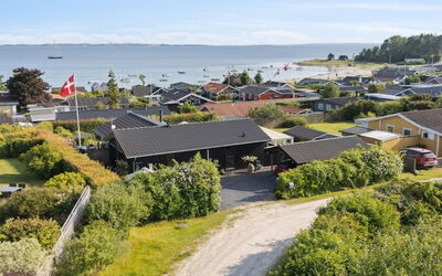Viggo - 200M from the Sea