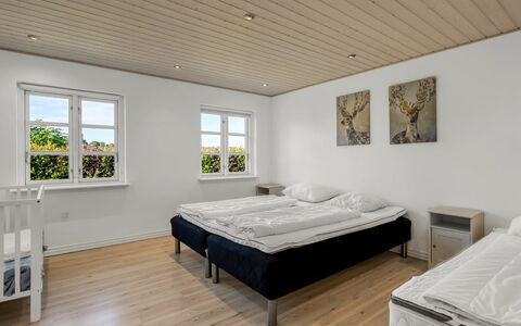 Pauna - 2.5Km from the Sea: Wood, Floor, Bedroom, Bed, Home, Bed Frame, Apartment, Bedding, Ceiling, Hardwood