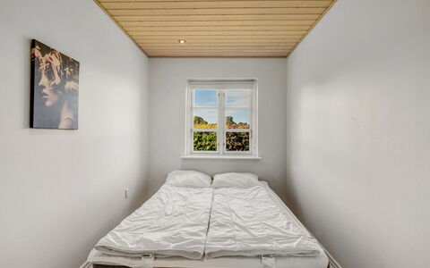 Pauna - 2.5Km from the Sea: Wall, Wood, Floor, Bedroom, Flooring, Ceiling, Bed, Interior Design, Bedding, Bed Frame