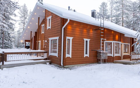 Lapinlisä: Architecture, Shade, Outdoor Structure, Chair, Garden, Pergola, Flowerpot, Awning, Landscaping, Outdoor Furniture