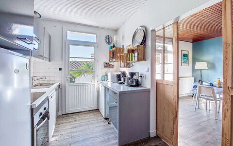 Charme de la Linière: Furniture, Kitchen, Wood, Flooring, Interior Design, Major Appliance, Countertop, Floor, Kitchen Appliance, Cabinetry