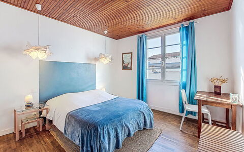 Charme de la Linière: Furniture, Bedroom, Bed, Interior Design, Bed Sheet, Ceiling, Bedding, Floor, Linens, Flooring