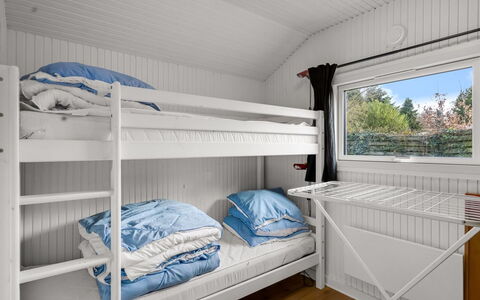 Blandina - 500M from the Sea: Wood, Bunk Bed, Home, Bedroom, Bed, Bedding, Ceiling, Freezing, Bed Frame, Wood Stain