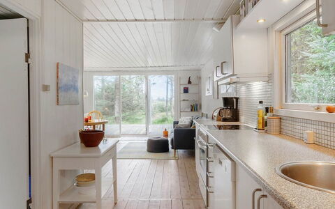 Patti - 700M from the Sea: Interior Design, Kitchen, Flooring, Wood, Countertop, Ceiling, Furniture, Floor, Kitchen Appliance, Lighting