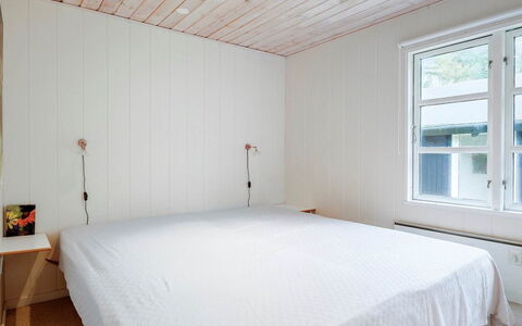 Patti - 700M from the Sea: Wall, Flooring, Wood, Ceiling, Floor, Interior Design, Bedroom, Bed, Wood Flooring, Lighting